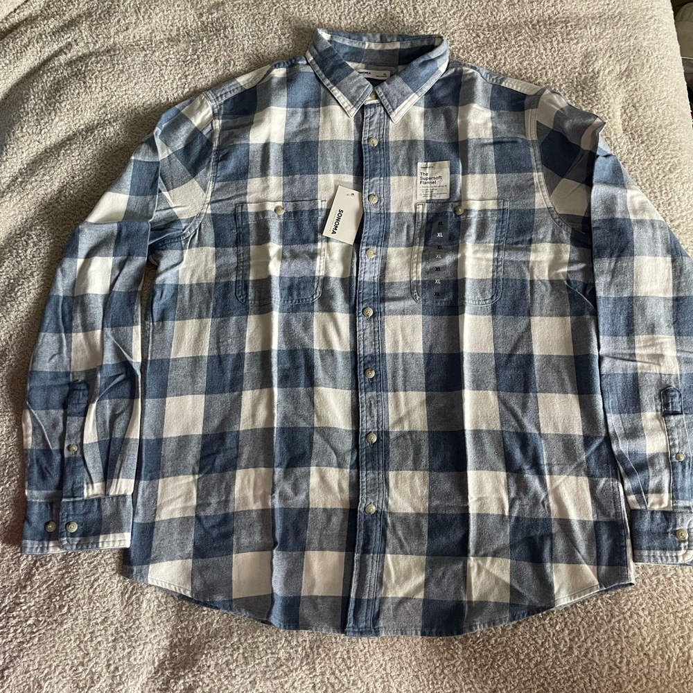 Kohl's Blue and White Casual Button Down Shirt